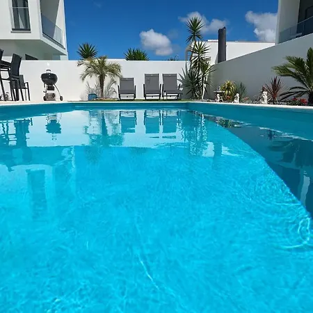 Villa Besugo - By Sch *
